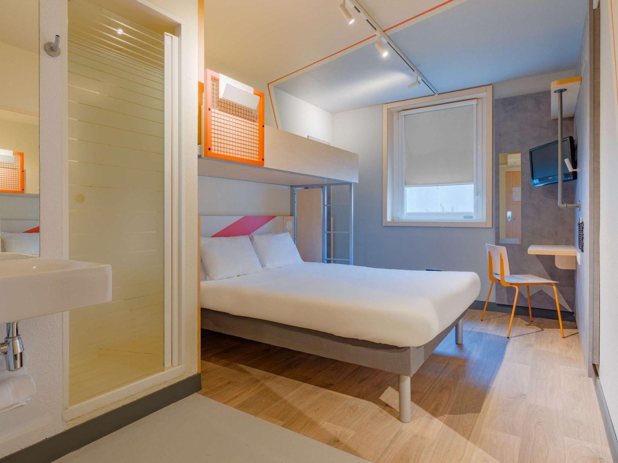 Ibis Budget Lyon Est Saint Quentin Fallavier Exterior foto